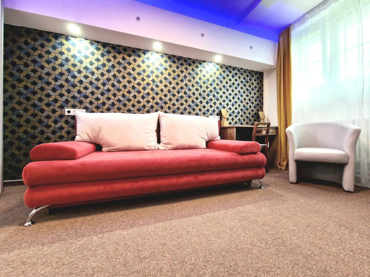Wellness Gold Apartment With Private Sauna & Jacuzzi Prague Exterior photo